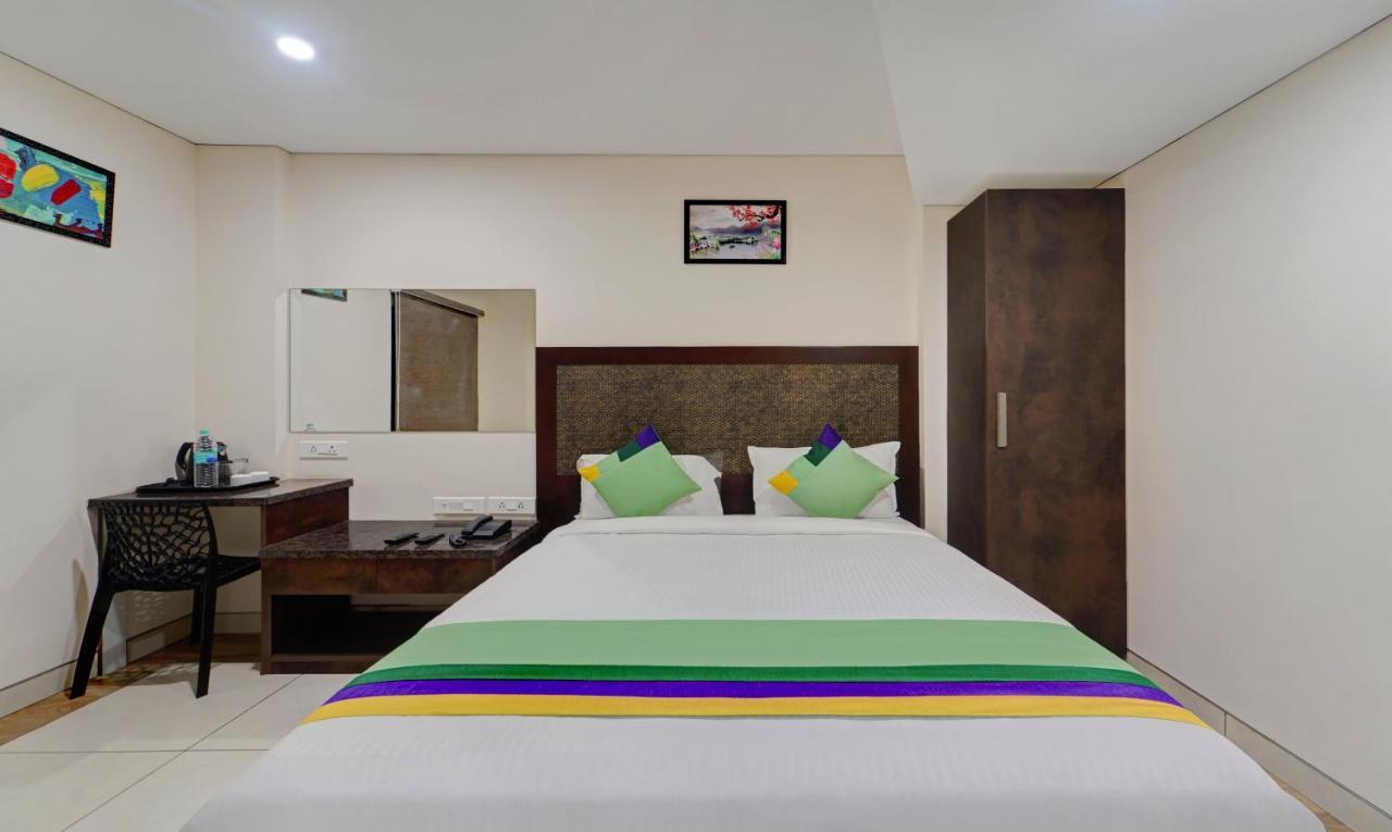 Treebo Vetri Supreme Residency होटल 3*